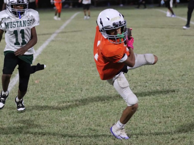 Bulldog 8th Grade A falls to Midway 50-42