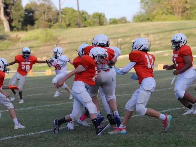 Undefeated Bulldogs Roll Past Tigers 25-0 Behind Bennett Reed’s Big Night