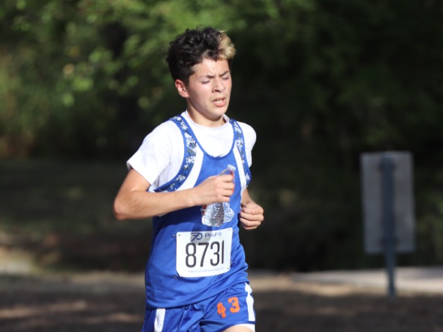 Cavazos Leads the Charge: Bonham 7th Grade Boys Battle Hard at Robinson Cross Country Meet