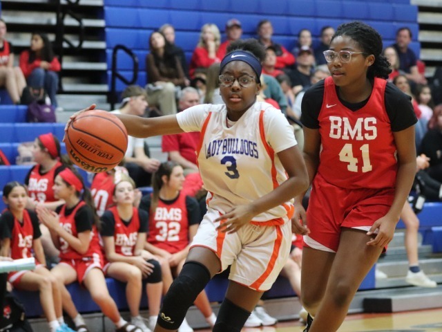 Bulldogs 8B Fall in Heartbreaker at Belton