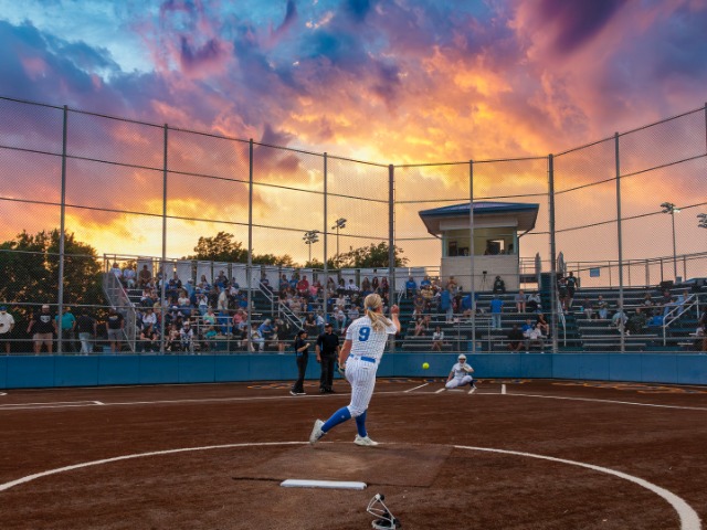 Lady Pioneers conclude their golf season at District