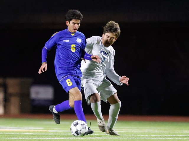 Lady Pioneers conclude their golf season at District