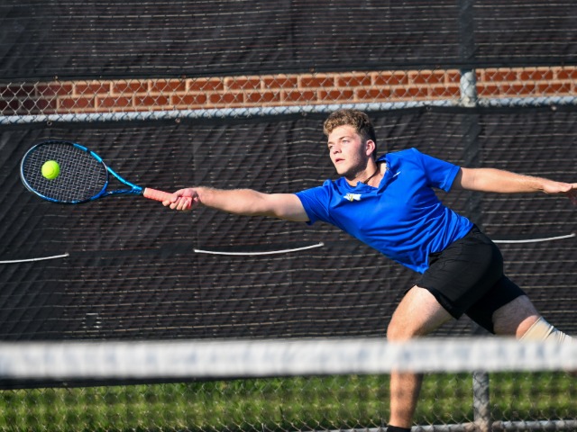 Playoffs and Fall season come to an end for the Pioneer Tennis Team