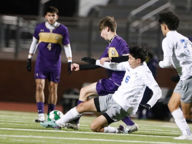 Boswell's season ends with a narrow loss in PKs against Chisholm Trail