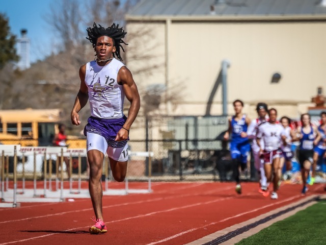 Rangers have strong performance at Rough Rider Relays; Norwood and Lounds take gold in 1600m and 800m