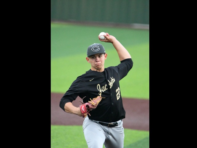 Jackets survive scare vs. Lake Ridge with 1-0 win in 9 innings