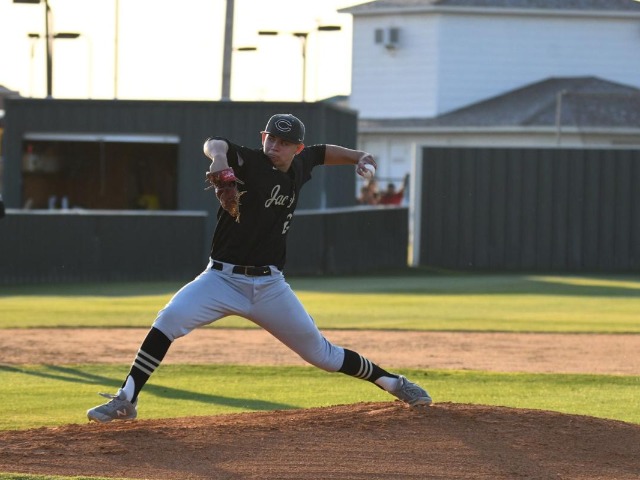No. 1 Cleburne clinches district title with 13-1 win over Burleson