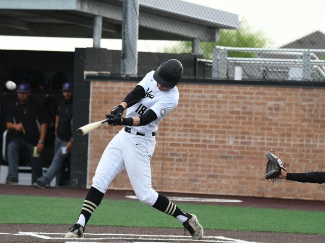 Cleburne bats dominate Everman, 15-5, as Coy Sims homers twice