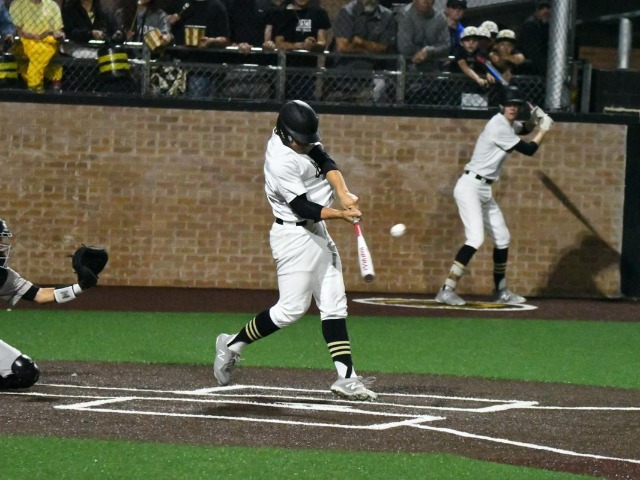 Jackets clinch playoff berth with 7-1 win over Crowley on #FightLikeBrody night