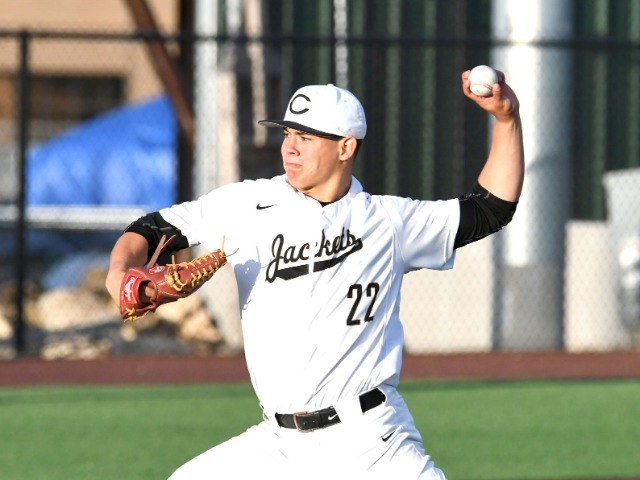 Jackets face Lake Ridge in do-or-die playoff opener