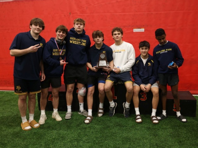 Lady Scots Cross Country Team Competes at Jesuit XC Classic