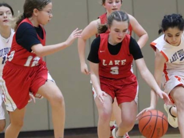 LBMS Girls Grab Three Victories from the Bulldogs