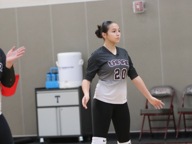 Lady Bearcat 8th Grade B volleyball results vs. Travis
