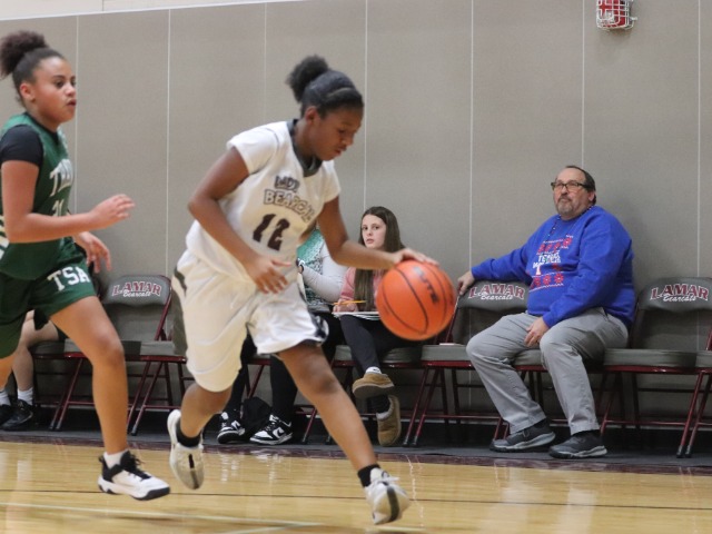 Lady Bearcat 8th Grade A Volleyball falls to North Belton