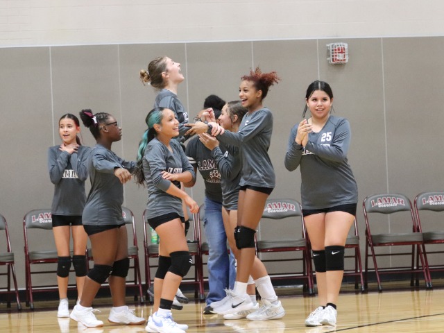 Lady Bearcats 7A sweep SC Lee in two set thriller