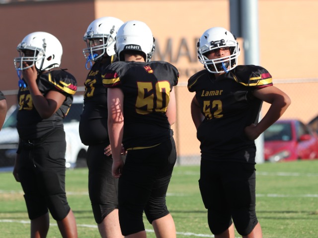 Bearcat 8th grade falls on the road at SC Lee
