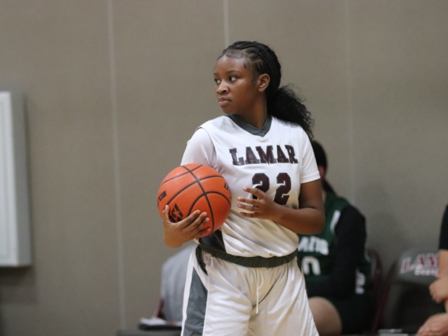 Bearcat 8th Grade A tops Belton 40-36