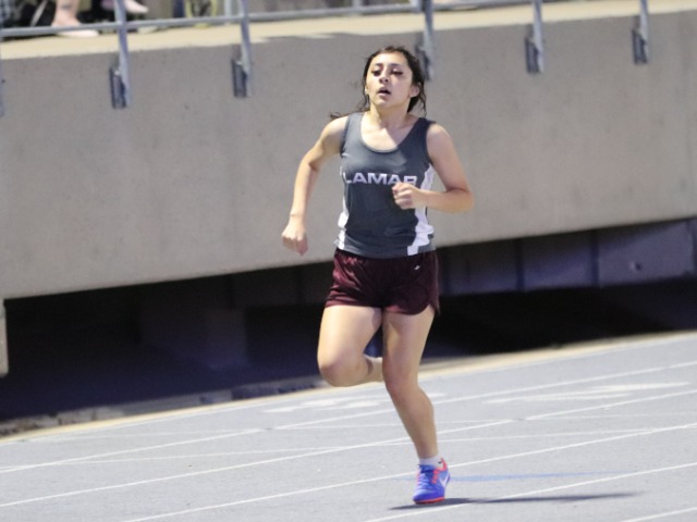 Lamar Boys 7th Grade B tops South Belton 18-12 in opener