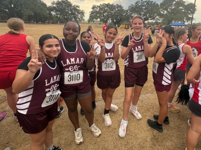 Lamar 8th Grade Lady Bearcats Battle at South Belton Middle School Cross Country Meet