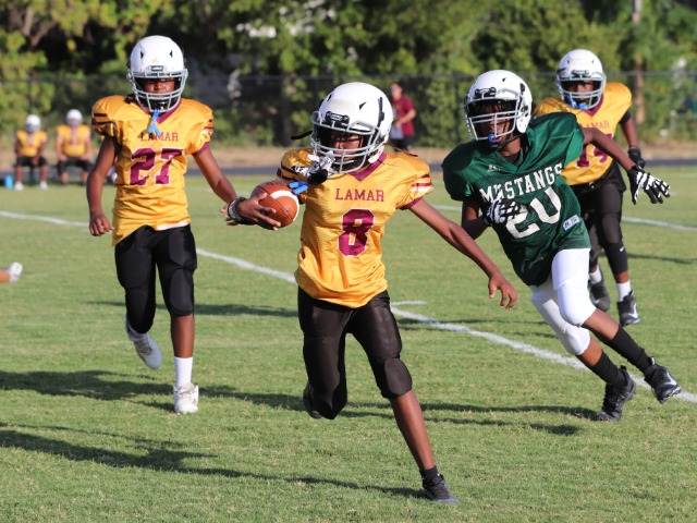 Bearcat 7th Grade falls to crosstown rival Travis