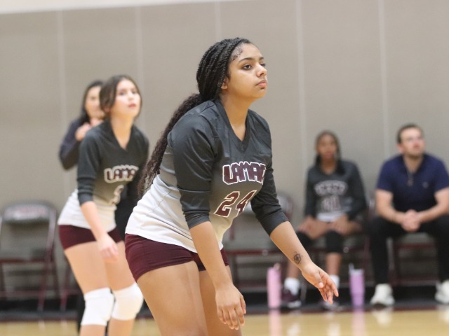 Lady Bearcat 8th Grade A Volleyball falls to North Belton