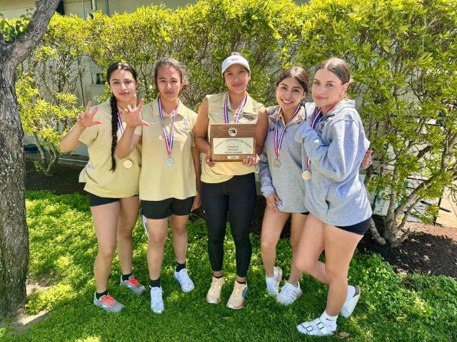 Lady Viking Golf Qualifies for UIL Regional Tournament
