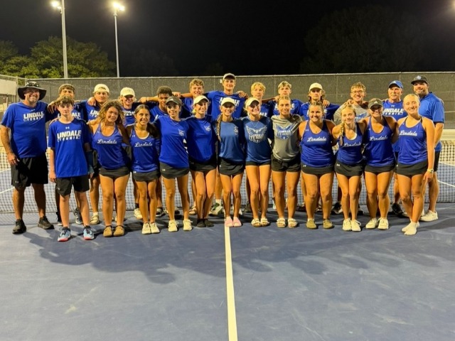 tennis wins district
