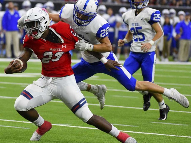 Manvel carves up Barbers Hill on ground, returns to regional finals