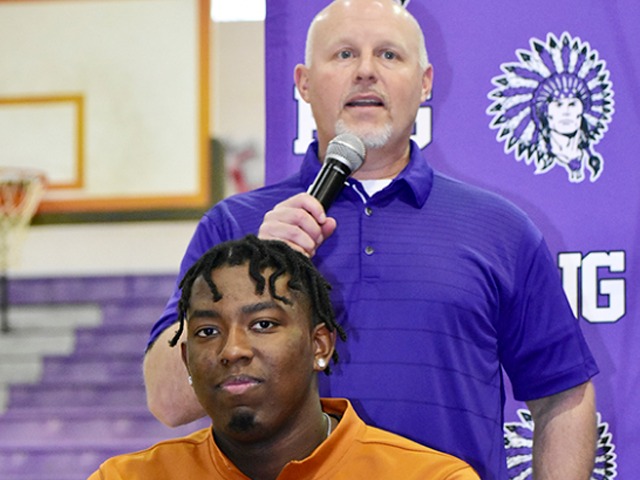 Texas-sized Signing Day: Garth to UT, Curtis to A&M highlight PNG’s ceremony