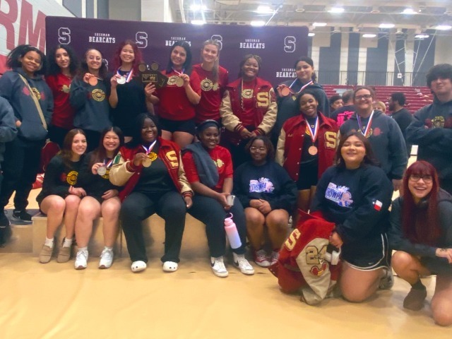 Saginaw's girls powerlifting finishes fourth as a team at Regionals; Four advance to State