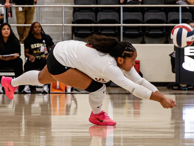 Saginaw stumbles against the Knights