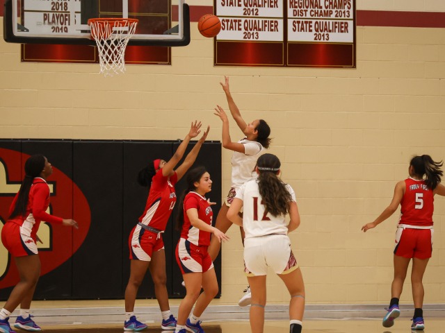 Lady Rough Riders win district opener against Northwest