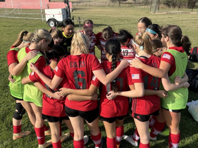 Volleyball Advances to Area Round