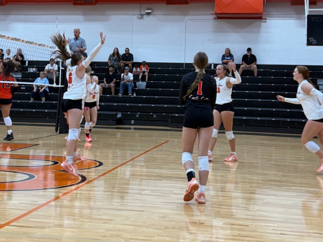 Volleyball Splits Season Opener vs. Pilot Point