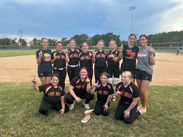 JH Softball Goes Undefeated!
