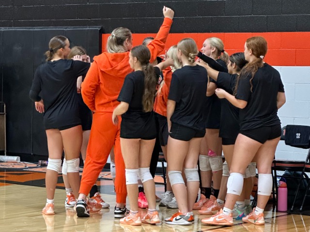 Volleyball Competes at HWY 75 Tournament
