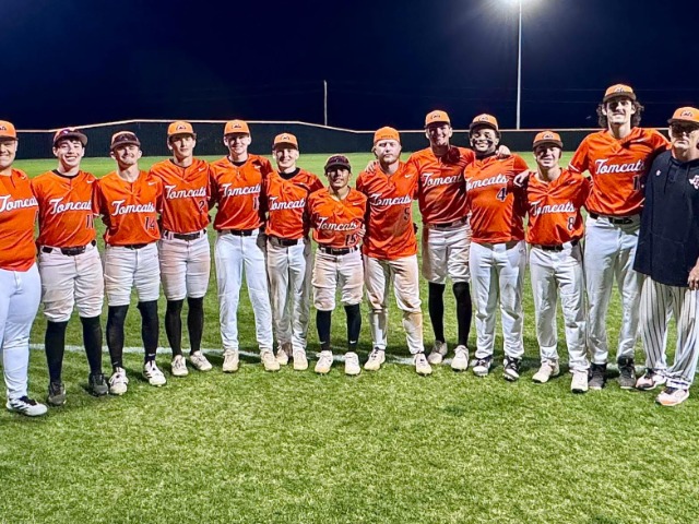 Softball Wins in 5 vs Collinsville