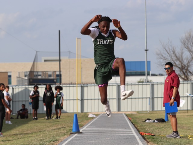8th Grade Mustangs Punch Tickets to District at Cen-Tex Divisional Meet