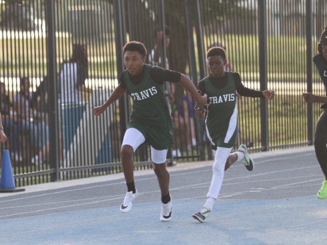 7th Grade Mustangs Punch Tickets to District at Cen-Tex Divisional Meet