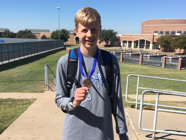 Gilley Leads Roo Tennis Past Paschal