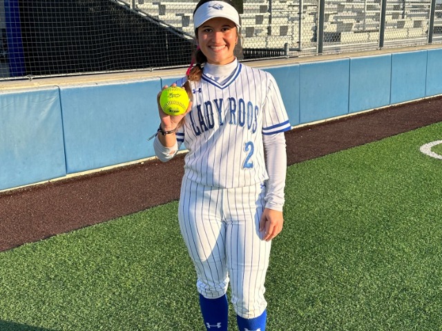 Lady Roos Dominate North Crowley