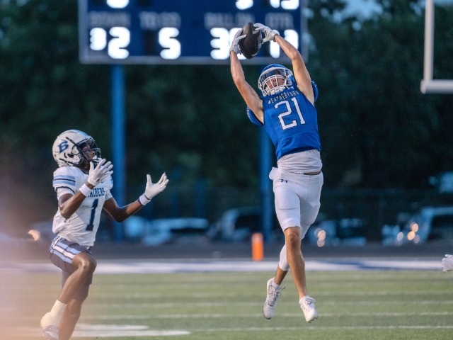 Cooper Leads the Lady Roos in Route of Trinity