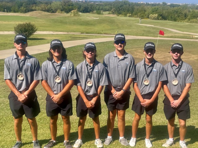 Bruton Leads Roos to a Top Three Finish at Burleson