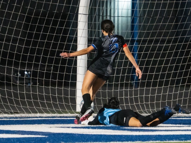 Gomez Hat Trick Leads the Lady Roos to 6-0 Win Over Boswell