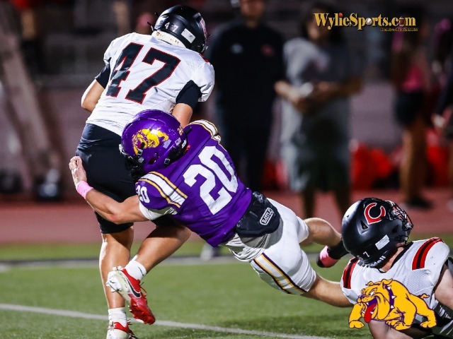 Bulldogs Sink Pirates in Dominating Fashion