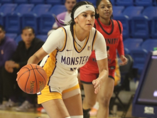 ESME LEADS TEAM TO NATIONAL CHAMPIONSHIP