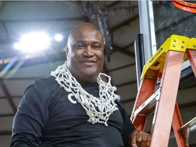 RIGHT ON COACH AKIL WHITE!!!!