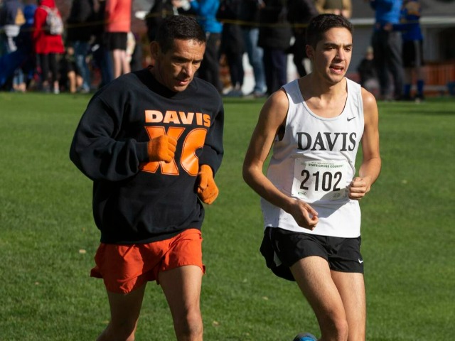 Julian Rivera places 3rd at WIAA State Cross Country Championships