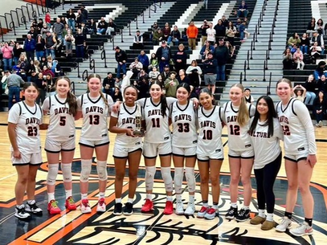 PIRATES WIN DISTRICT 6 TITLE
