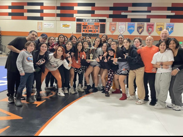Pirate Girls win first annual Davis Girls Wrestling Invite